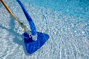 Limpeza e manutenção de piscinas